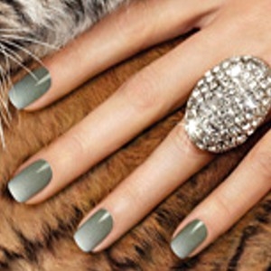 Inspiração Art Nails: Verde Militar Degradê