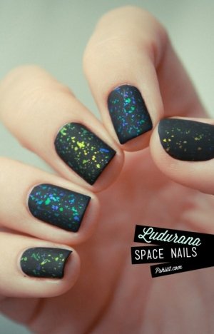Art Nails: Fosco Preto + Flocado