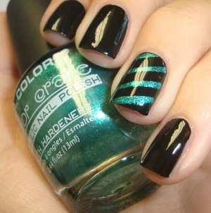 Art Nails: Verde + Black Listras