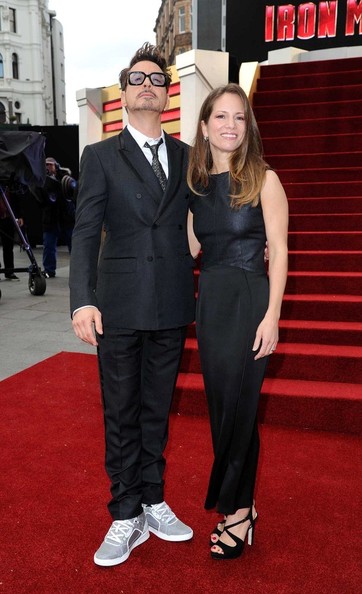 Robert Downey Jr. Elegante e Irreverente
