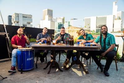 Menos é Mais lança single inédito “Adorei” nesta quinta (29) e clipe na sexta (30)