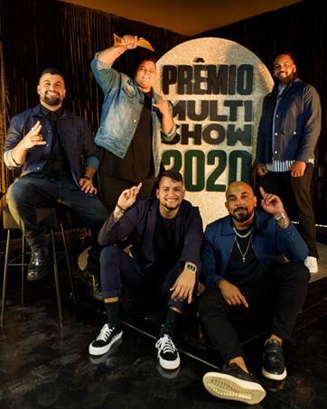 Menos é Mais vence no Prêmio Multishow