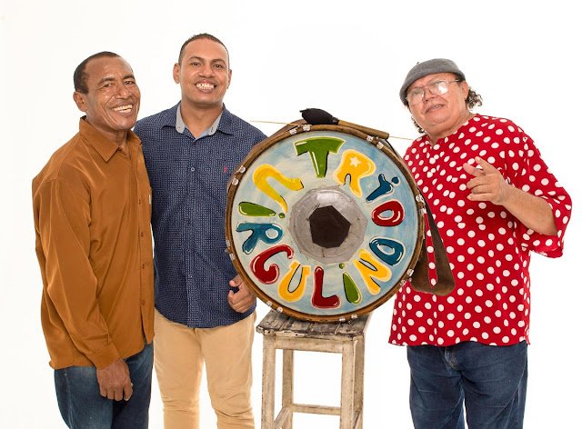 Trio Virgulino promove live com apresentação de sucessos e convidados