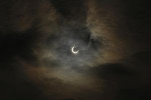 Eclipse solar e conjunção de Júpiter com Saturno: movimentos astrológicos importantes acontecem em dezembro - imagem 2