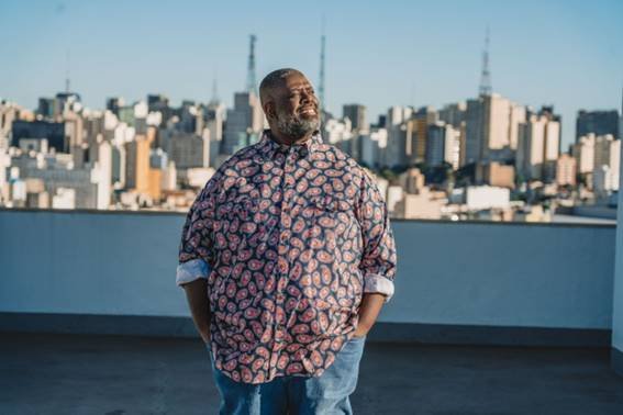 Péricles conclui divulgação do álbum “To Achando Que é Amor” com o lançamento dos dois últimos singles