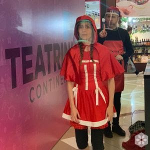 Tecladista da Família Lima faz trilha sonora de teatro natalino no Continental Shopping