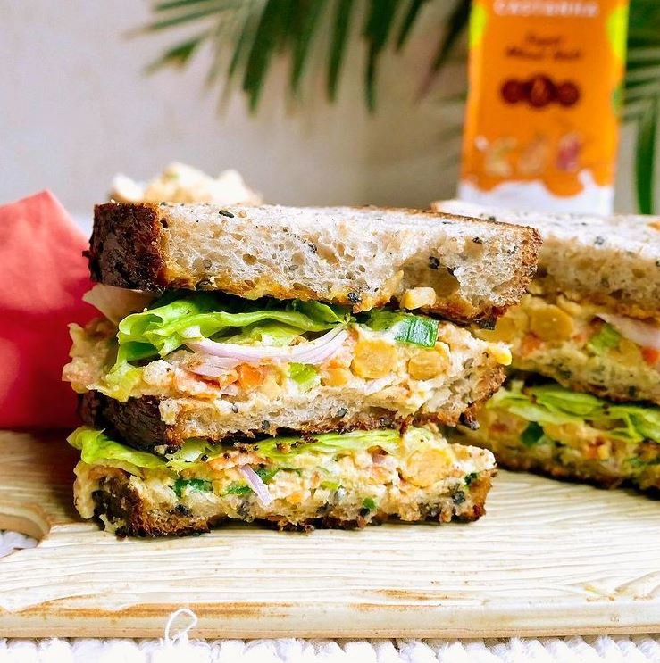A Tal da Castanha ensina como fazer "Tuna Sandwich"'de grão de bico