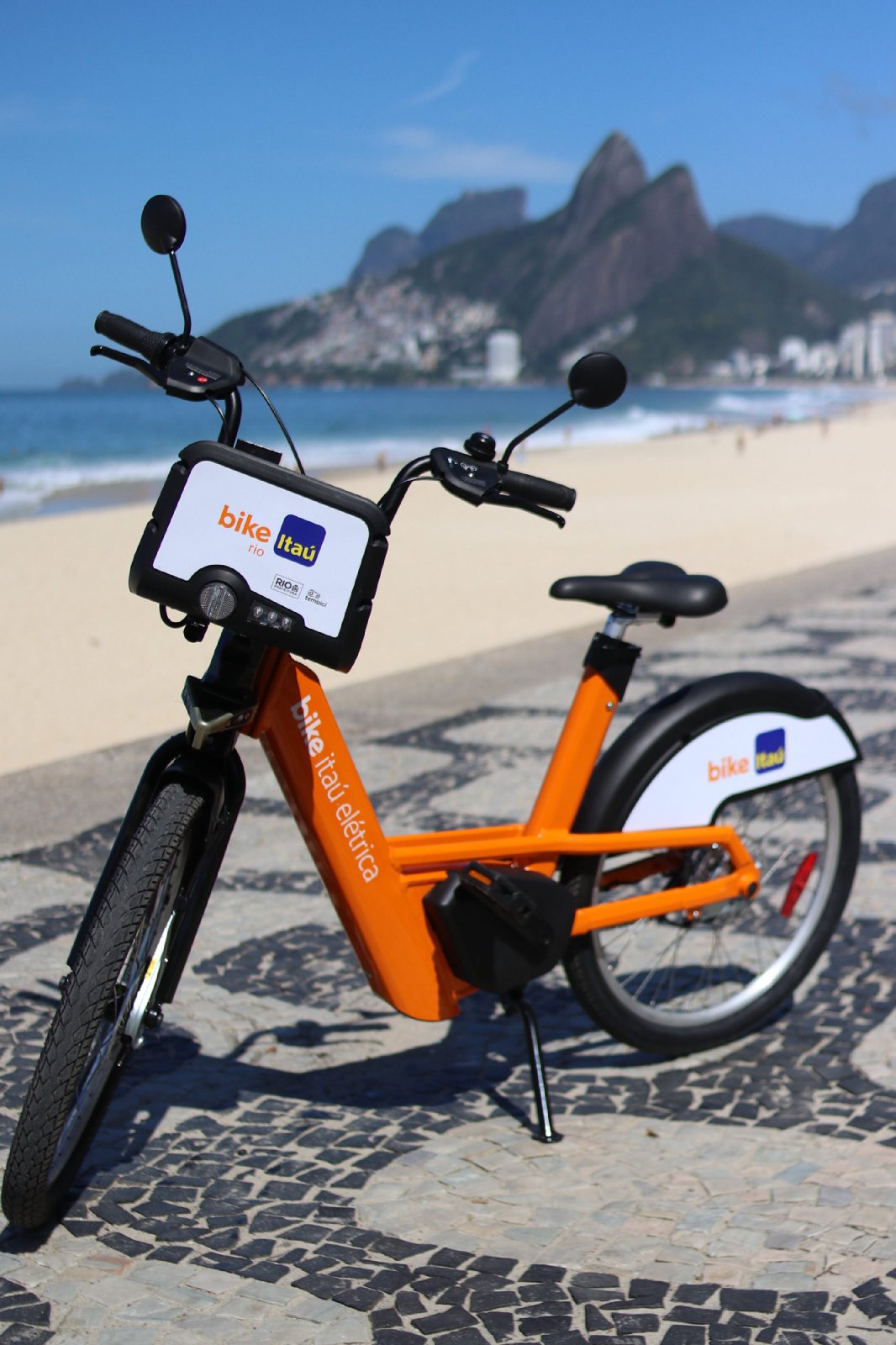 Rio de bike elétrica: o que fazer em 15 minutos com a laranjinha