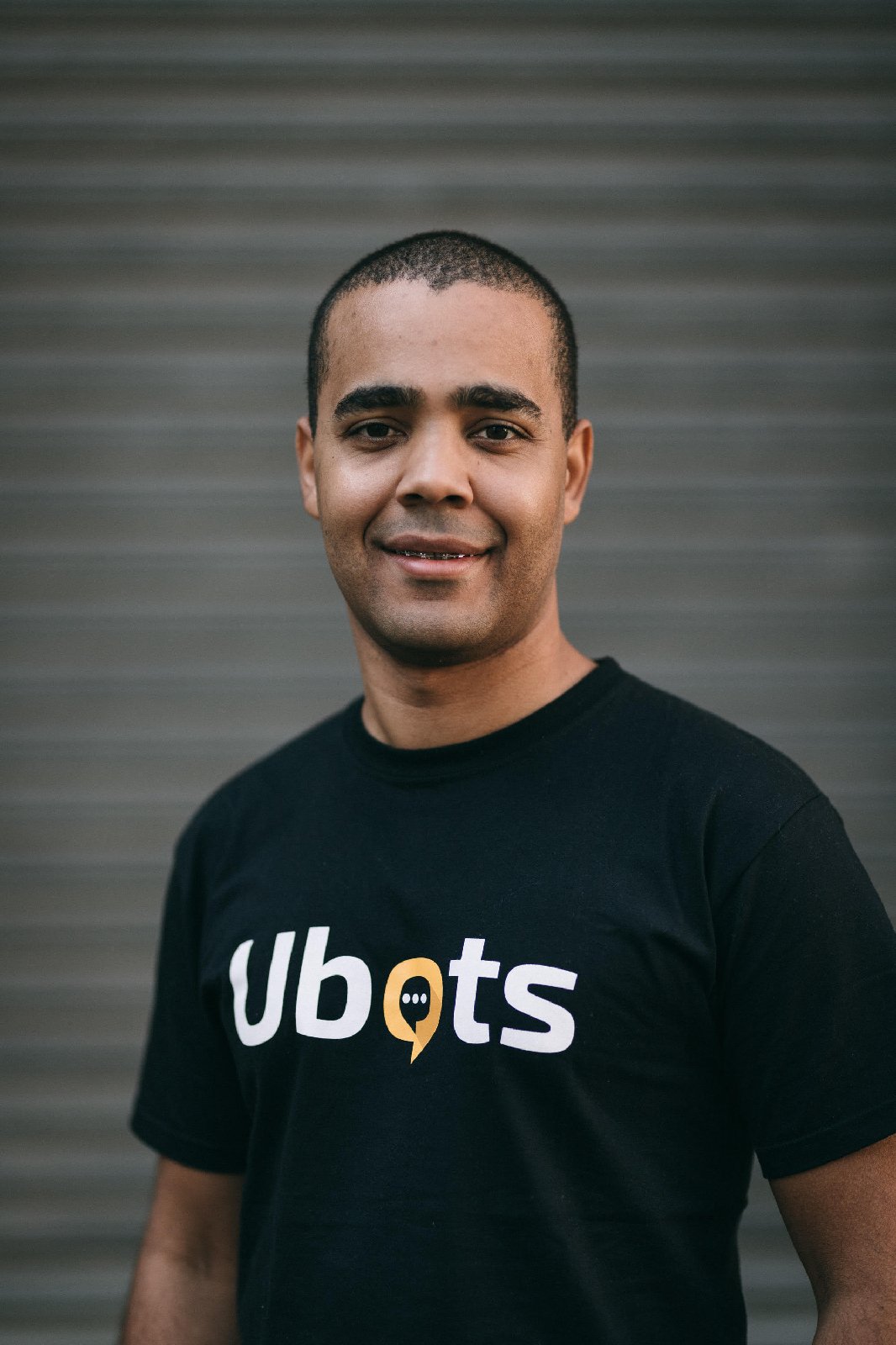 Startup lança curso gratuito para criar chatbots