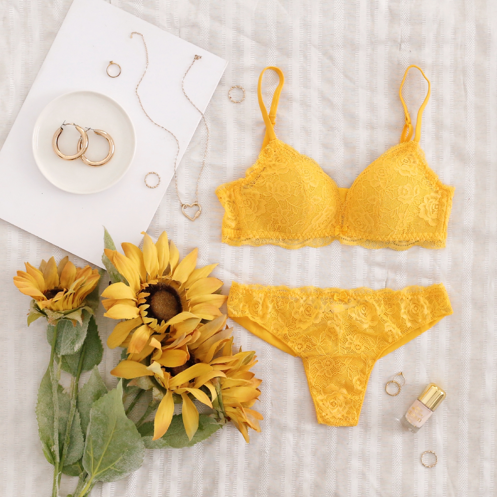 Intimissimi apresenta os sutiãs coloridos para 2021