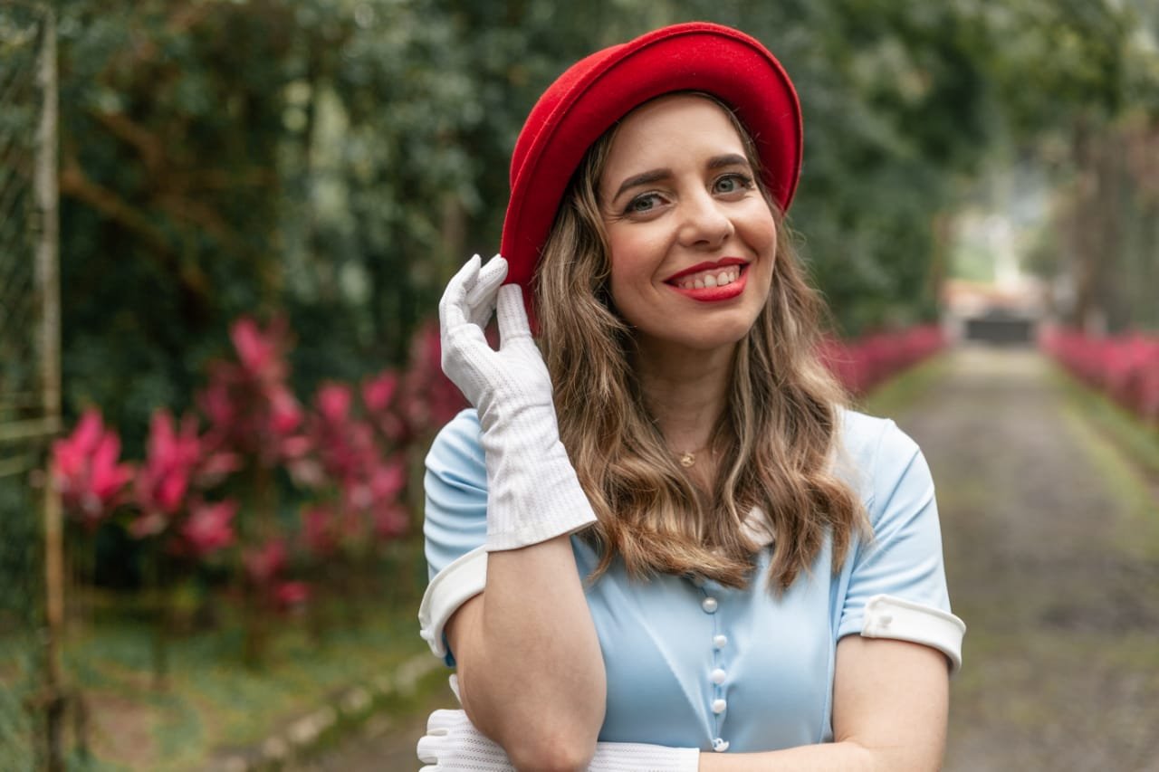 Marcella Aquino lança o single “Amanhã Com Você” com clipe oficial