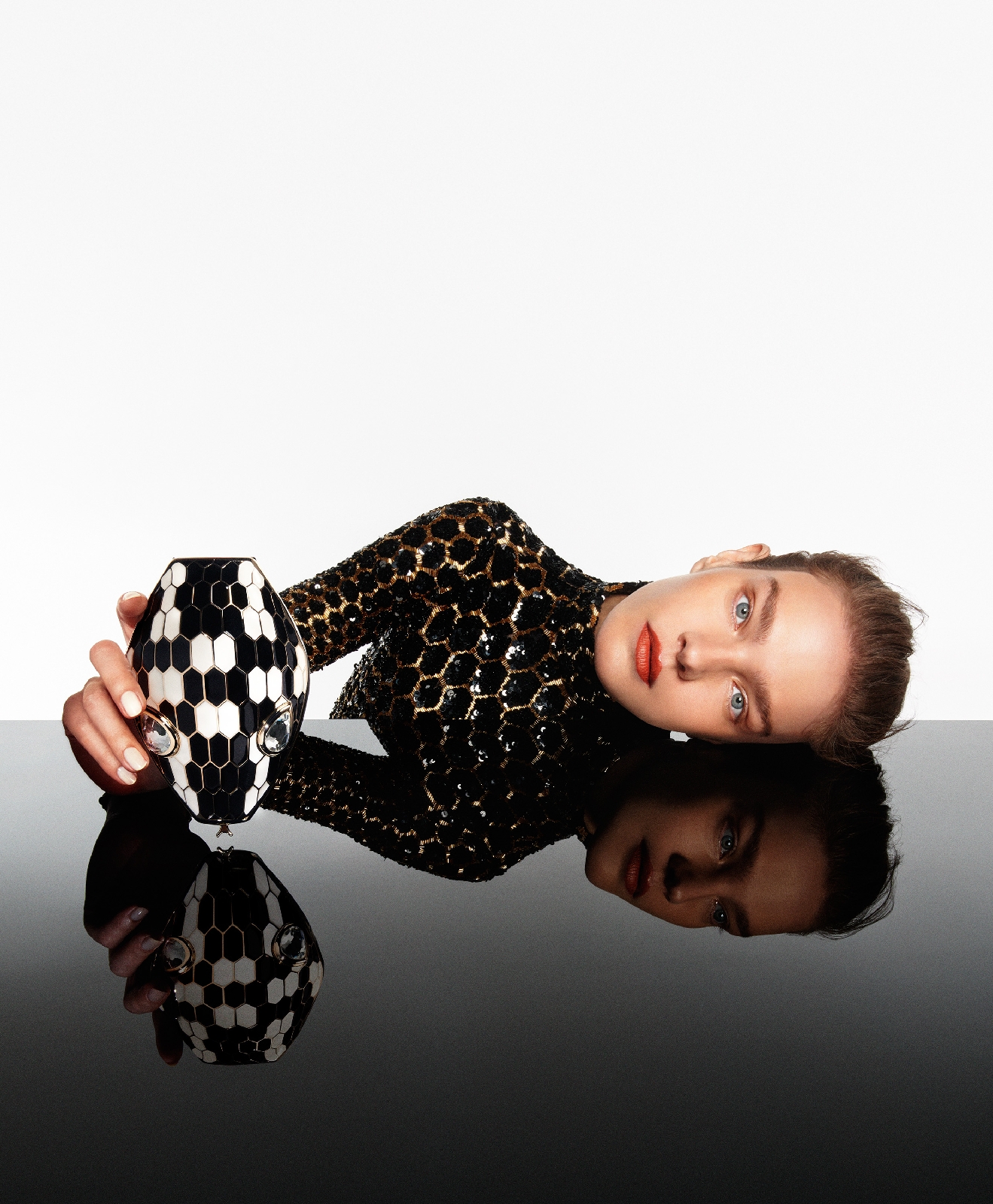 Bvlgari Serpenti pelos olhos de Mary Katrantzou - imagem 5