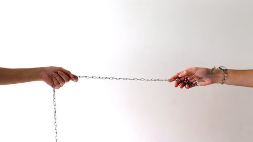 Dormindo Com a Inimiga - Mulheres Tóxicas e Abusivas - Ela Pode Estar Ao Seu Lado - imagem 2
