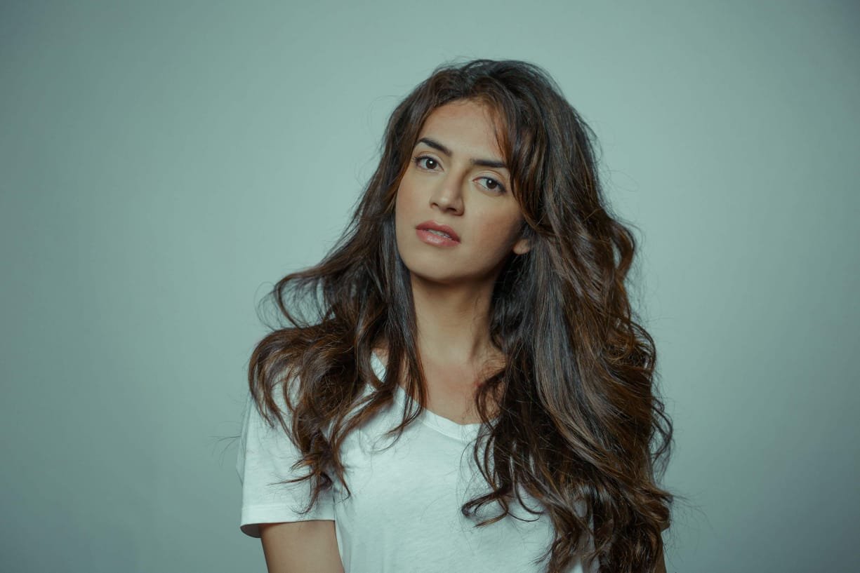 Leona Jhovs está no elenco da provocadora websérie "FOME", da Cia. Pessoal do Faroeste