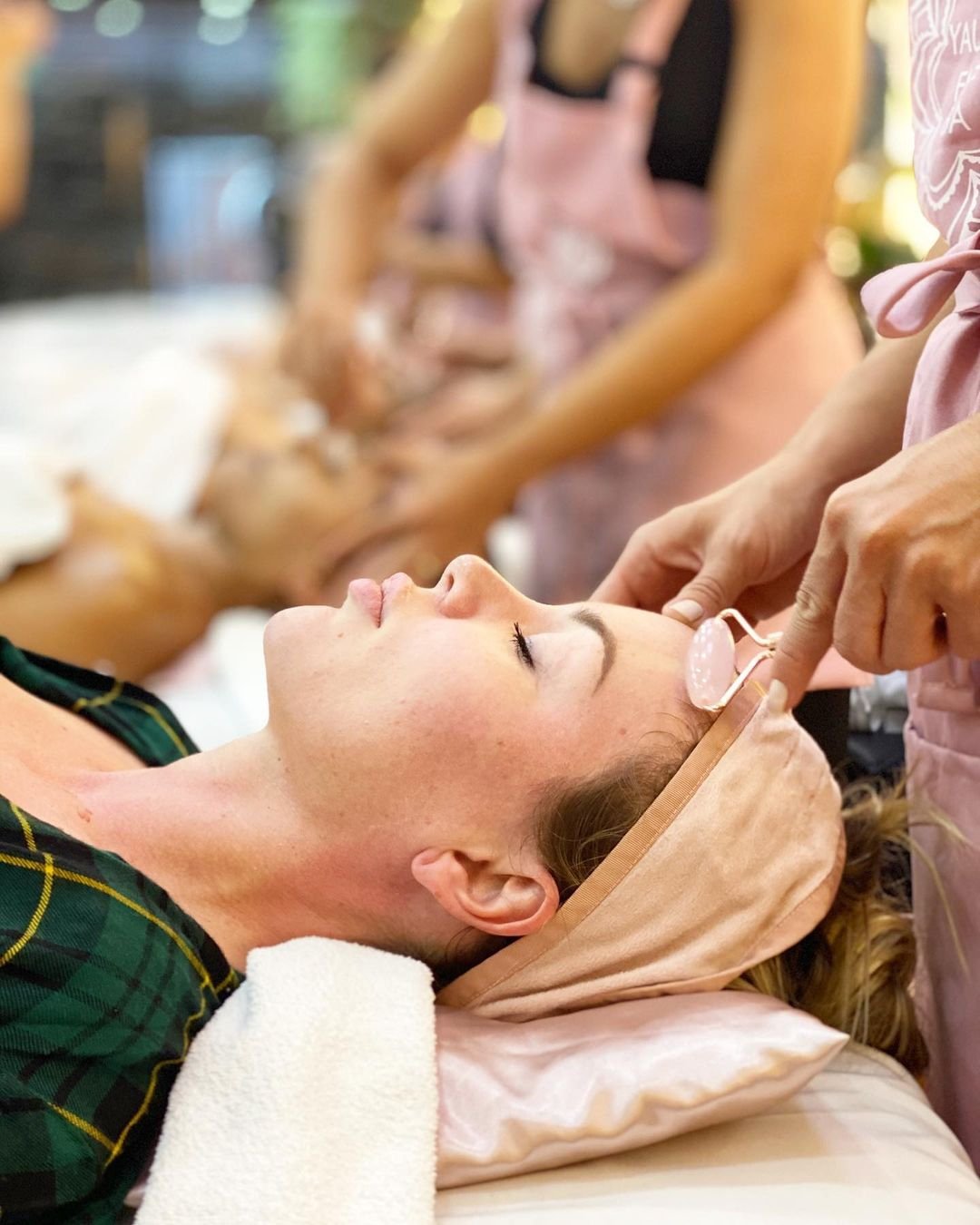Renata de Abreu dá 8 dicas de beleza Yauvana Facial Yoga