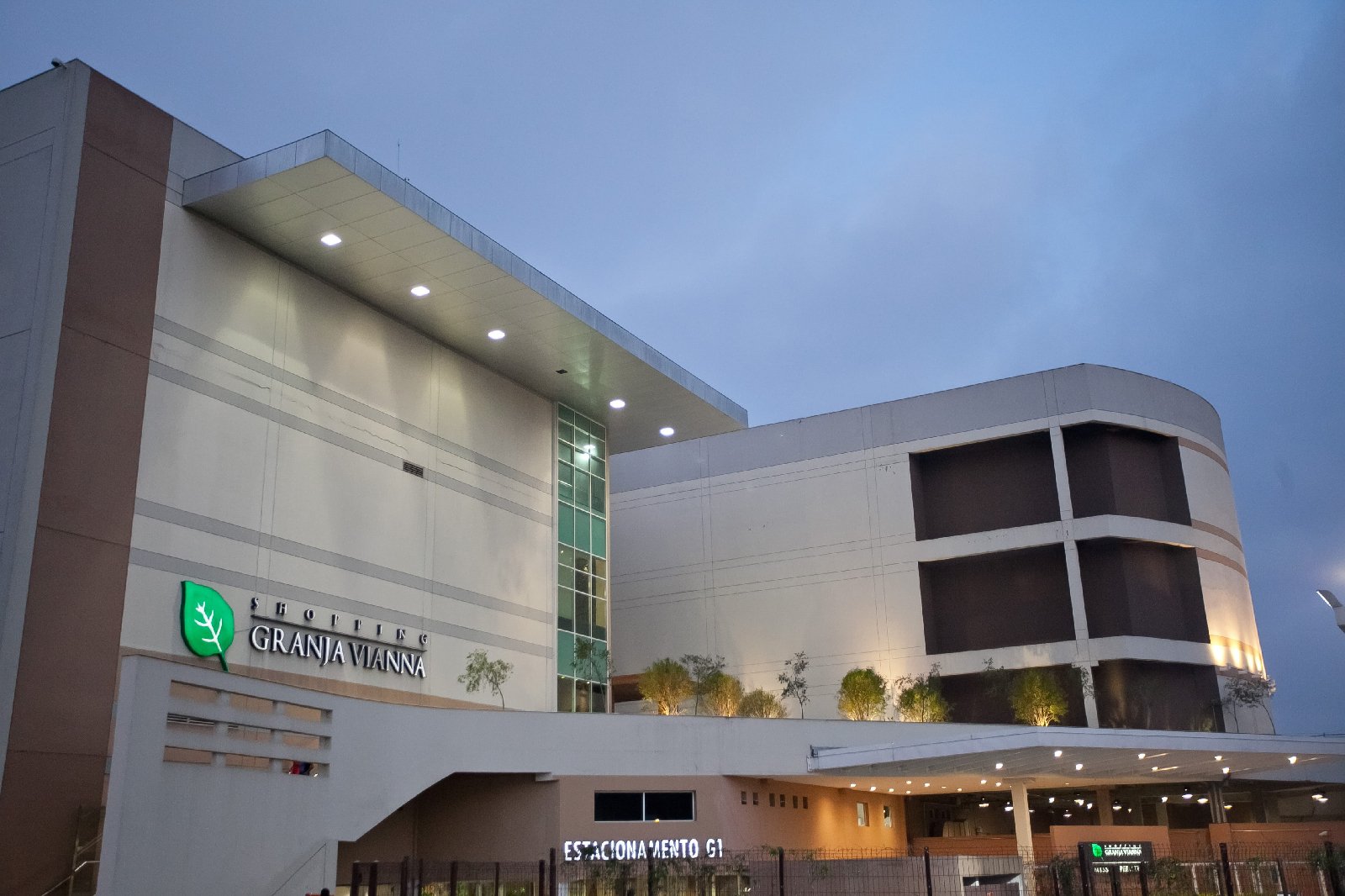 Feriado no Shopping Granja Vianna
