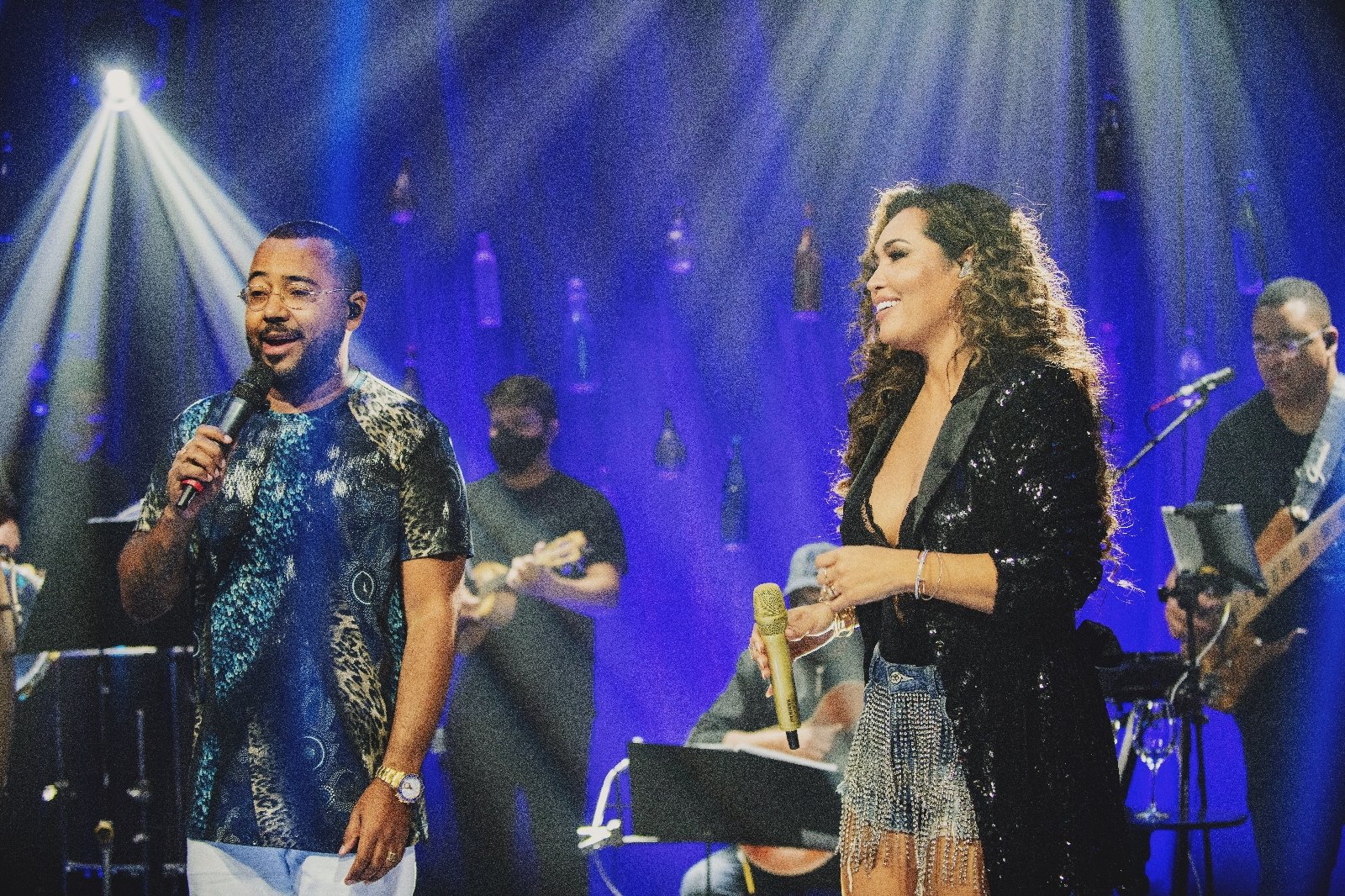 Karinah arrasa em live com participações de Mumuzinho, Dudu Nobre, Arlindinho Cruz, Jecy, kaique e Rony - imagem 3