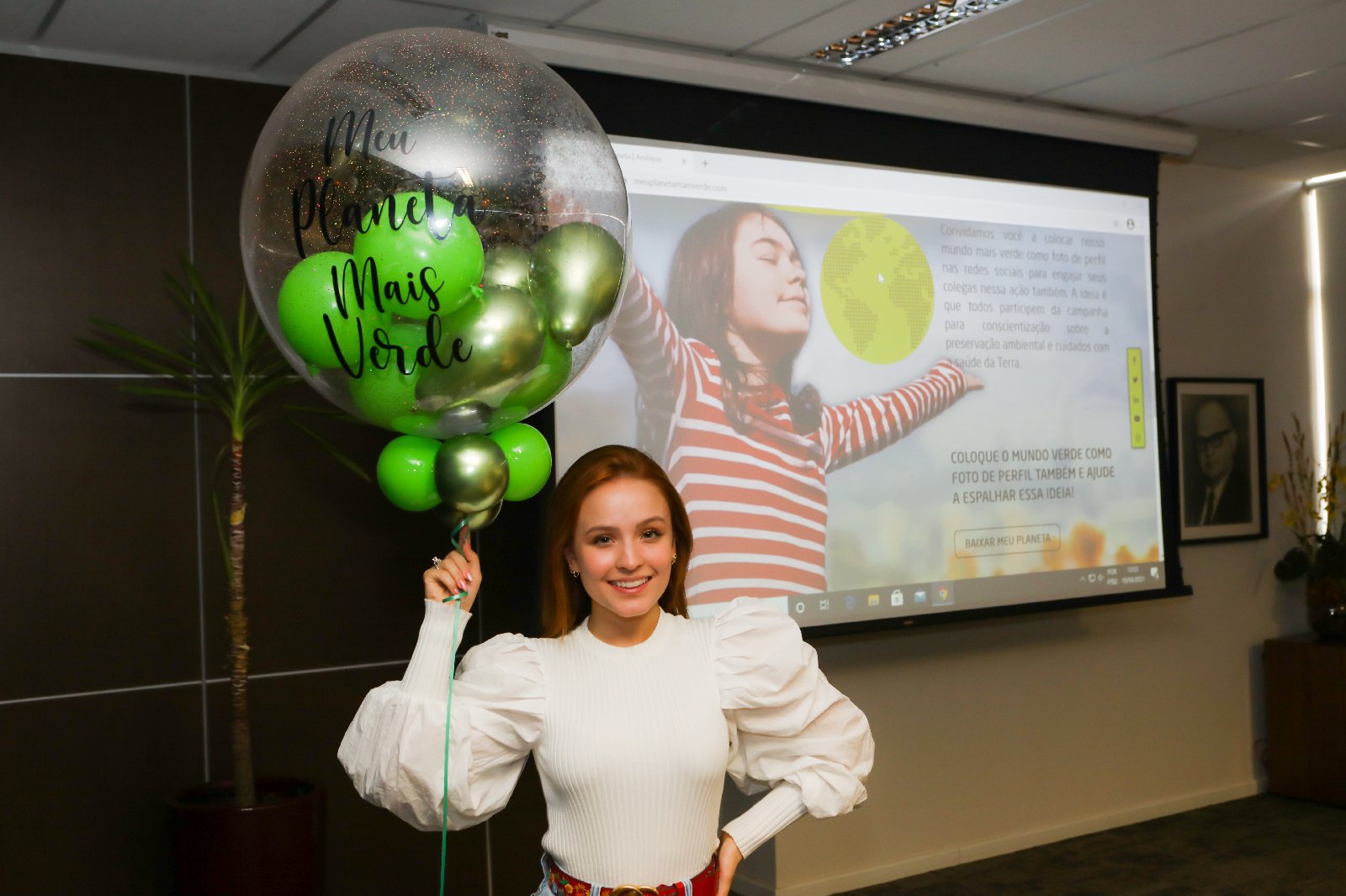 Larissa Manoela e Sophia Medina apoiam a campanha Meu Planeta Mais Verde da Ambipar