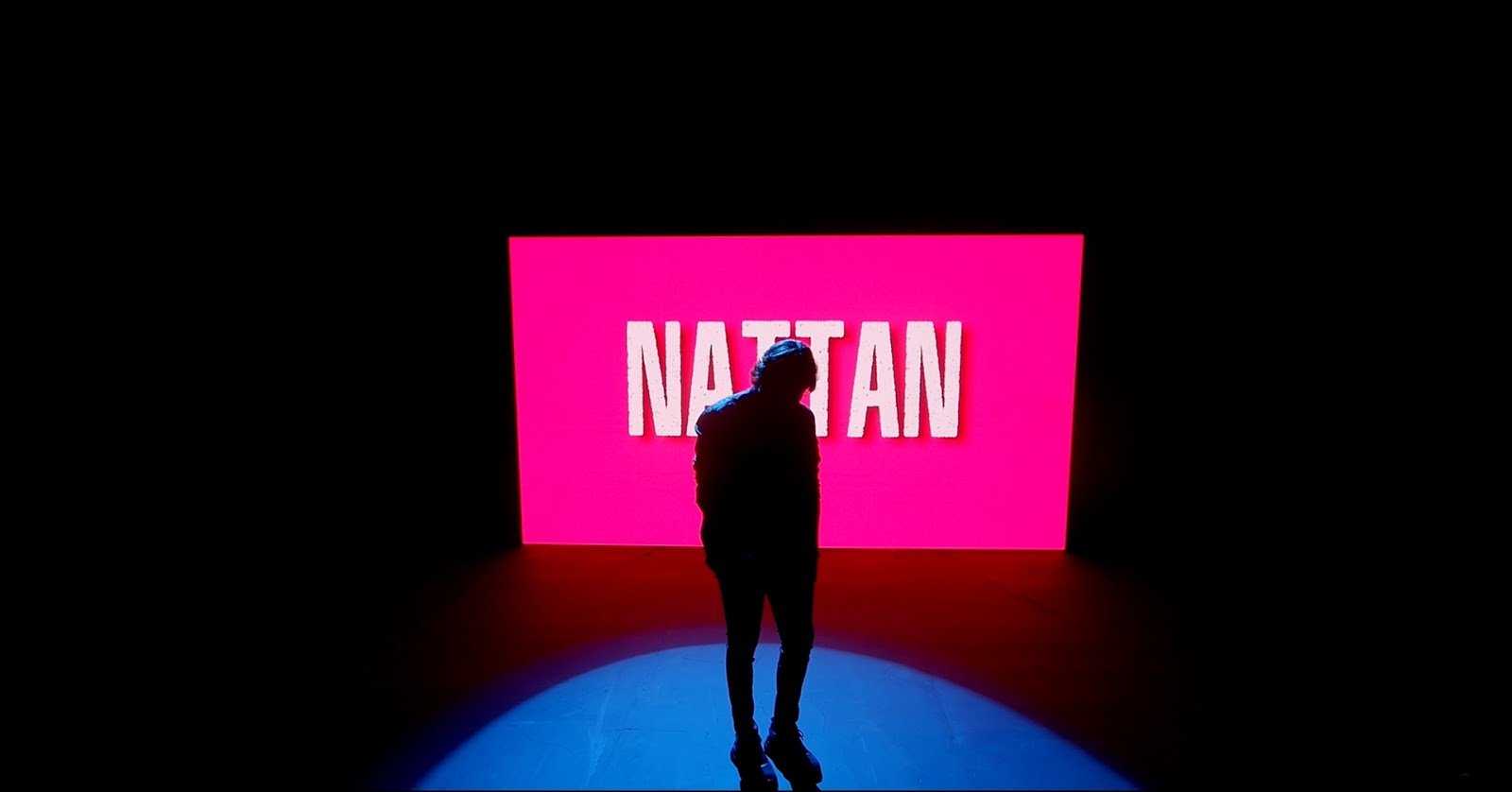 Nattan lança clipe do hit "Com Você ou Sem"