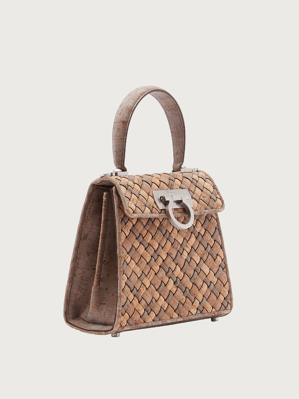 Salvatore FerragamoBolsa Earth Top Handle: um hino ao Planeta Terra - imagem 2