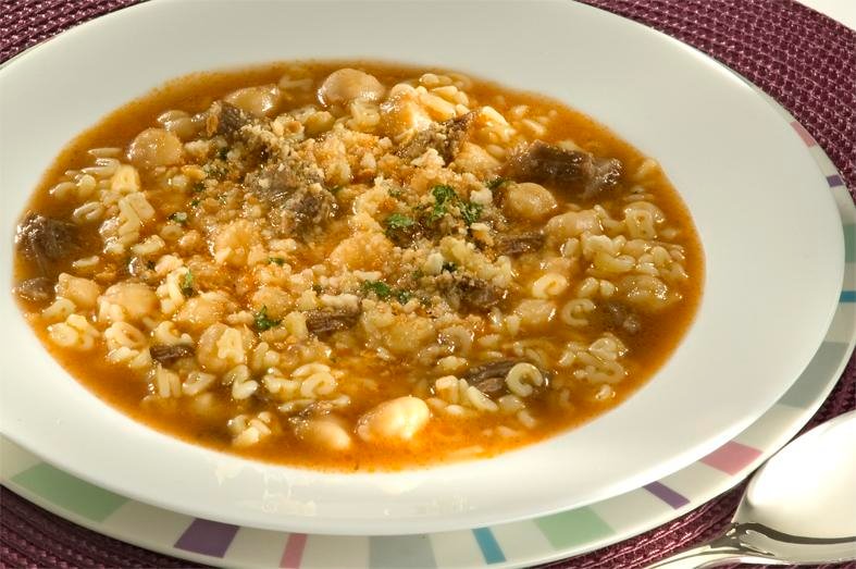Adria sugere sopa deliciosa e saudável para o dia a dia
