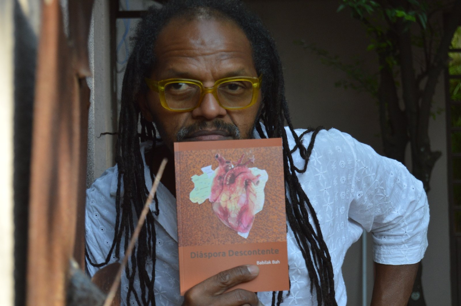 Babilak Bah lança o livro de poemas "Diáspora Descontente" com reflexões antirracistas
