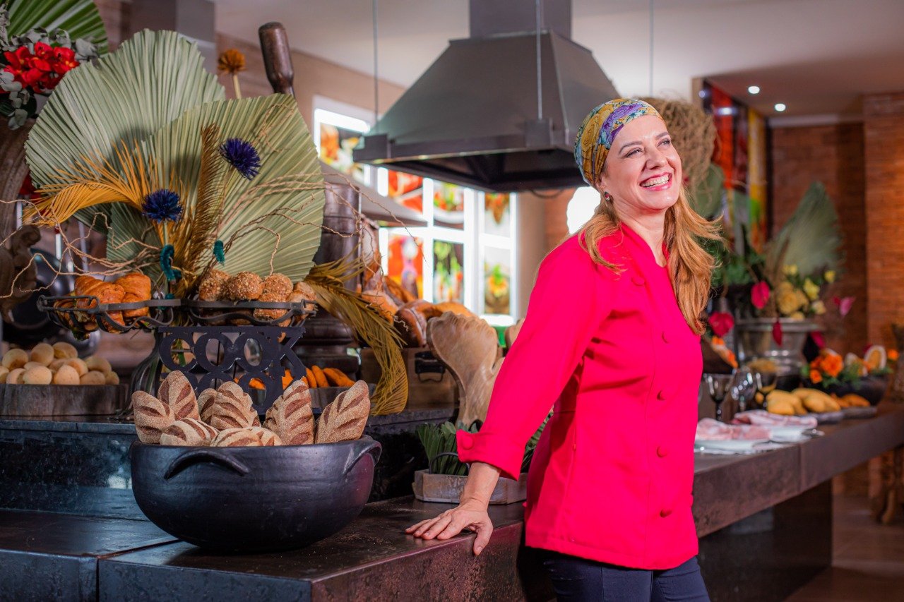 Chef brasiliense Leninha Camargo é a nova participante do programa Mestre do Sabor na Rede Globo