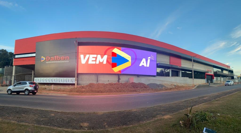 Cidade do interior de São Paulo recebe o maior telão de LED em supermercados do Brasil