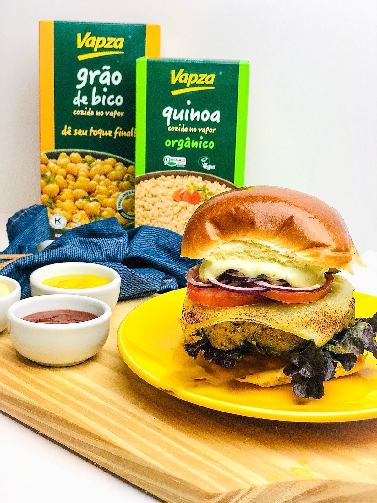 Hambúrguer de falafel é opção vegana para o Dia do Hambúrguer
