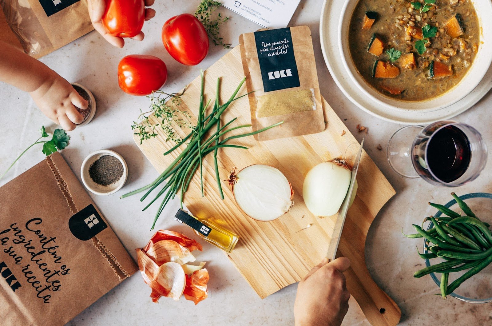 Prepare a cozinha: especial de Dia dos Namorados da Kuke traz receitas para fazer e comer a dois