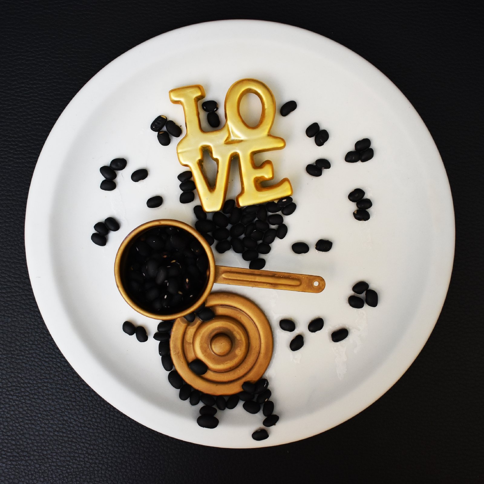 Exposição “Criatividade Contra a Fome” une arte e ação social