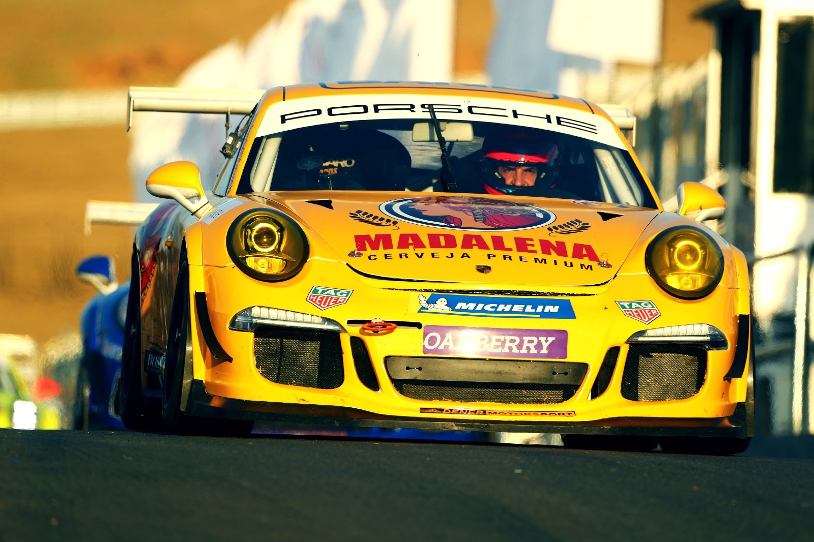 Edu Guedes e Madalena disputam fase da Porsche Cup em Interlagos