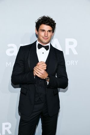 lAtriz Marina Ruy Barbosa e estrelas internacionais brilham no amfAR durante 74º Festival de Cinema de Cannes - imagem 3