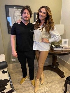 Nicole Bahls é a mais nova adepta dos fios de PDO