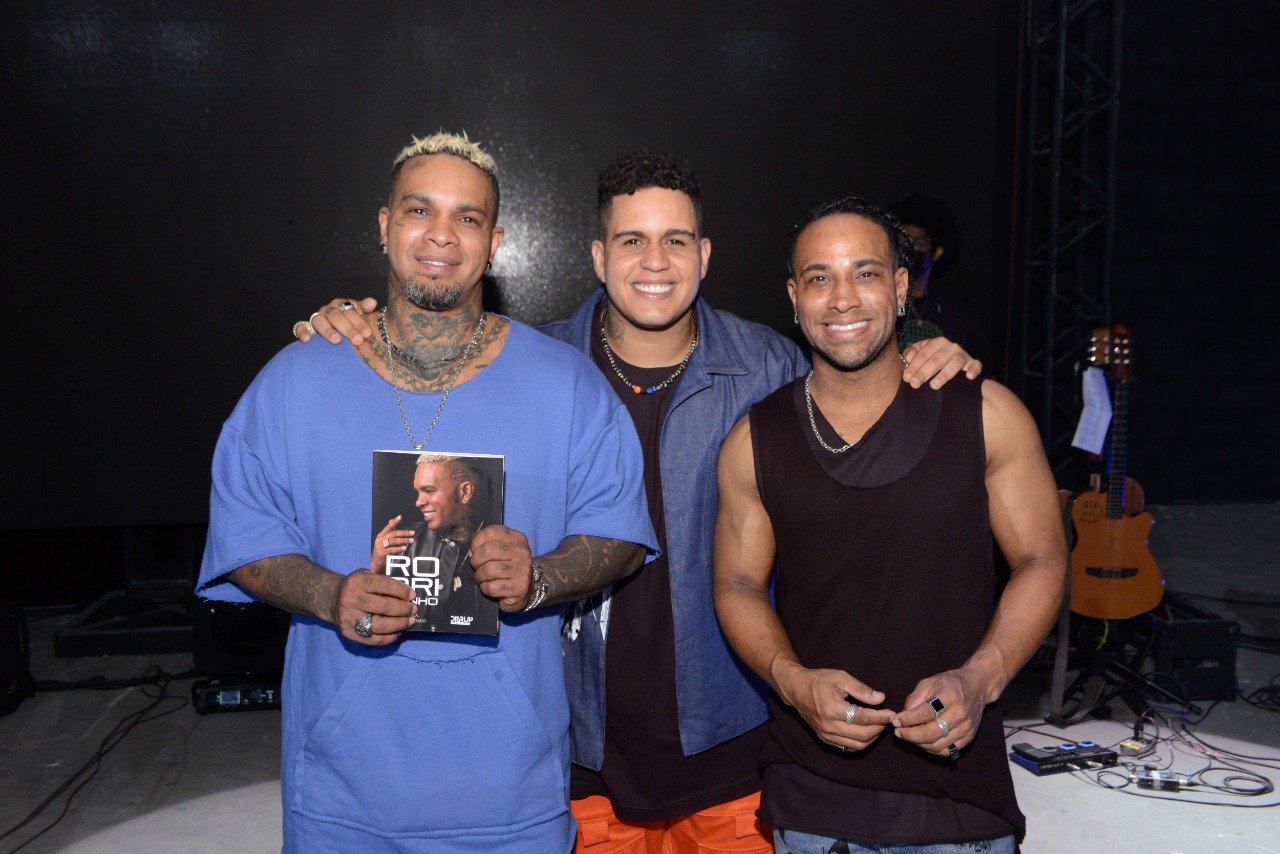 Tem coisas sobre o meu pai que eu nem imaginava", diz Gaab durante lançamento do livro de Rodriguinho