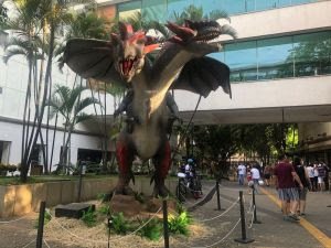 Dragões hiper-realistas invadem o Shopping West Plaza