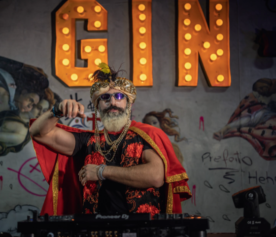 Kaysar, em parceria com MC Poneis, DJ BL e DJ Pedro Azevedo, lança hoje “arebaba tictic”