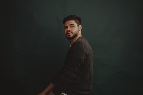 Pelo selo capixaba Casulo, Rafa Thomé apresenta "Talvez", o primeiro single de seu EP de estreia