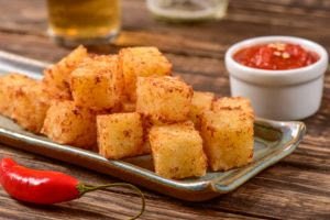 Aprenda a preparar "Dadinhos de Tapioca" uma das delícias servidas na Pousada do Sandi