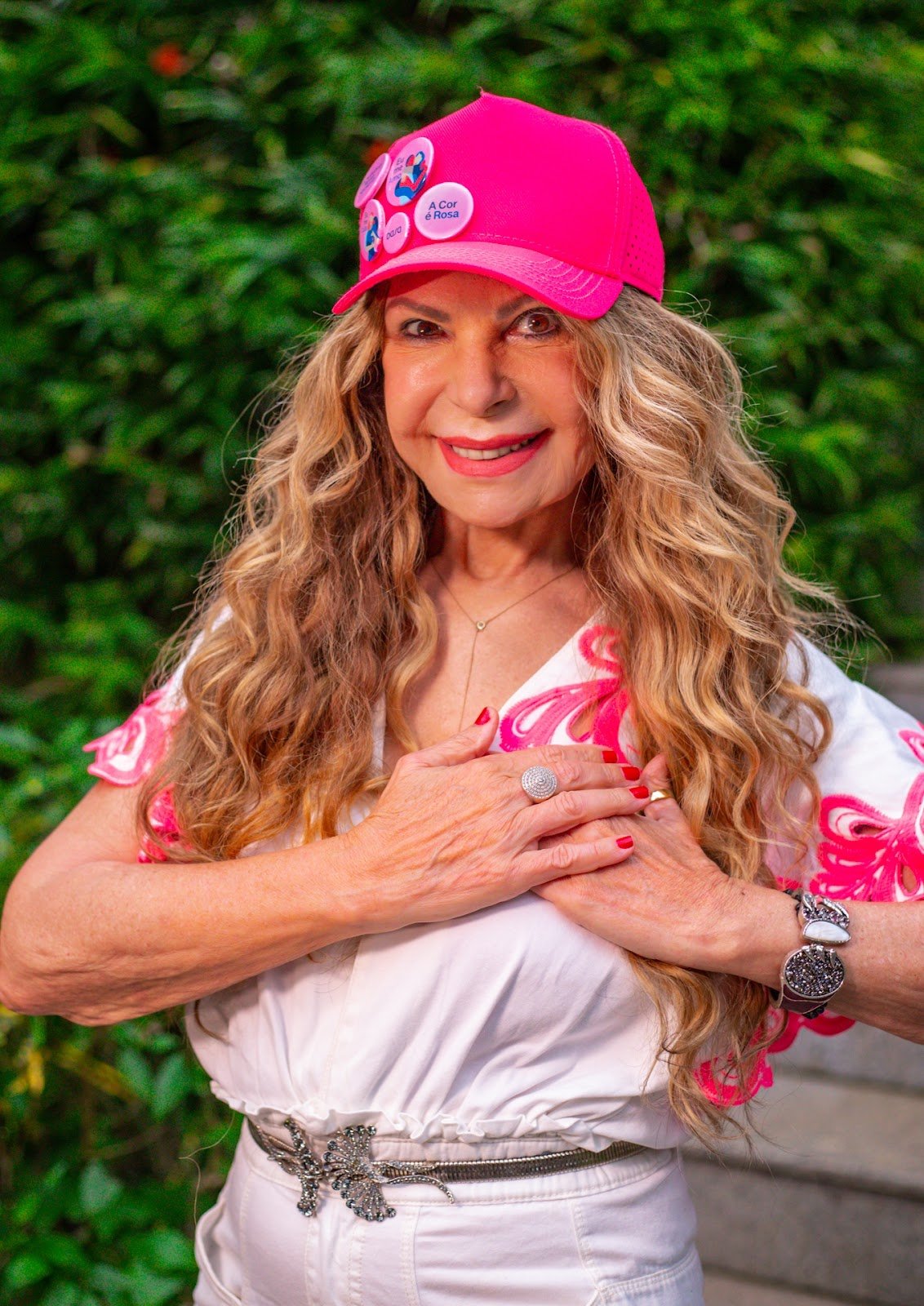 Elba Ramalho e DJ Bhaskar lançam versão exclusiva mixada da música A Cor é Rosa para ação de conscientização