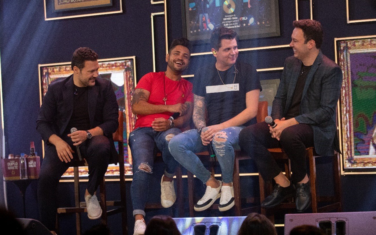 João Bosco & Vinícius e Fred & Fabrício juntos em “Sofrendo por amor”