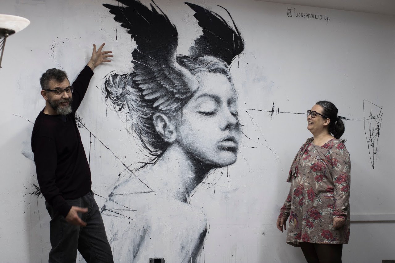 Domingueira fecha 2021 com tattoo, drinks e boa música em Curitiba