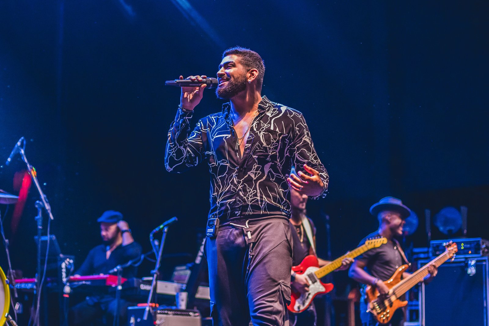 No clima de verão, Stage Music Park recebe noite de muito pagode - imagem 2