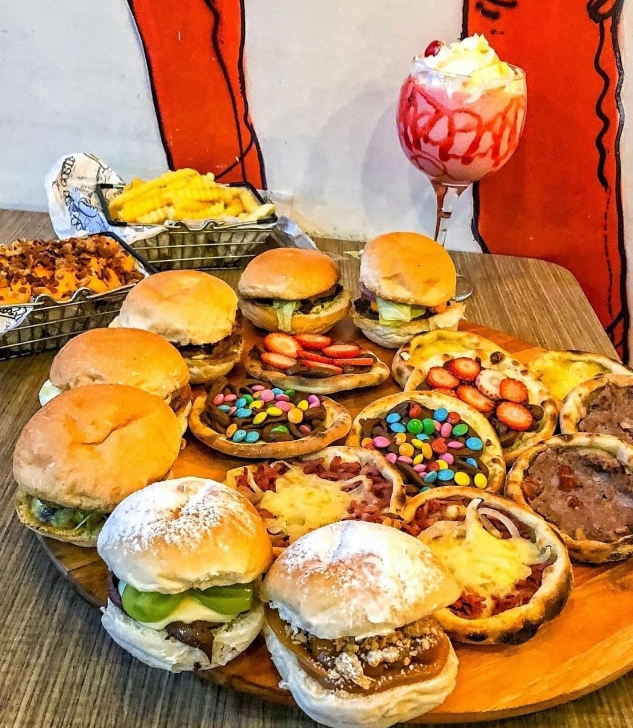 Rodízio de mini burgers da BurgUP! é sugestão de parada para o final de semana