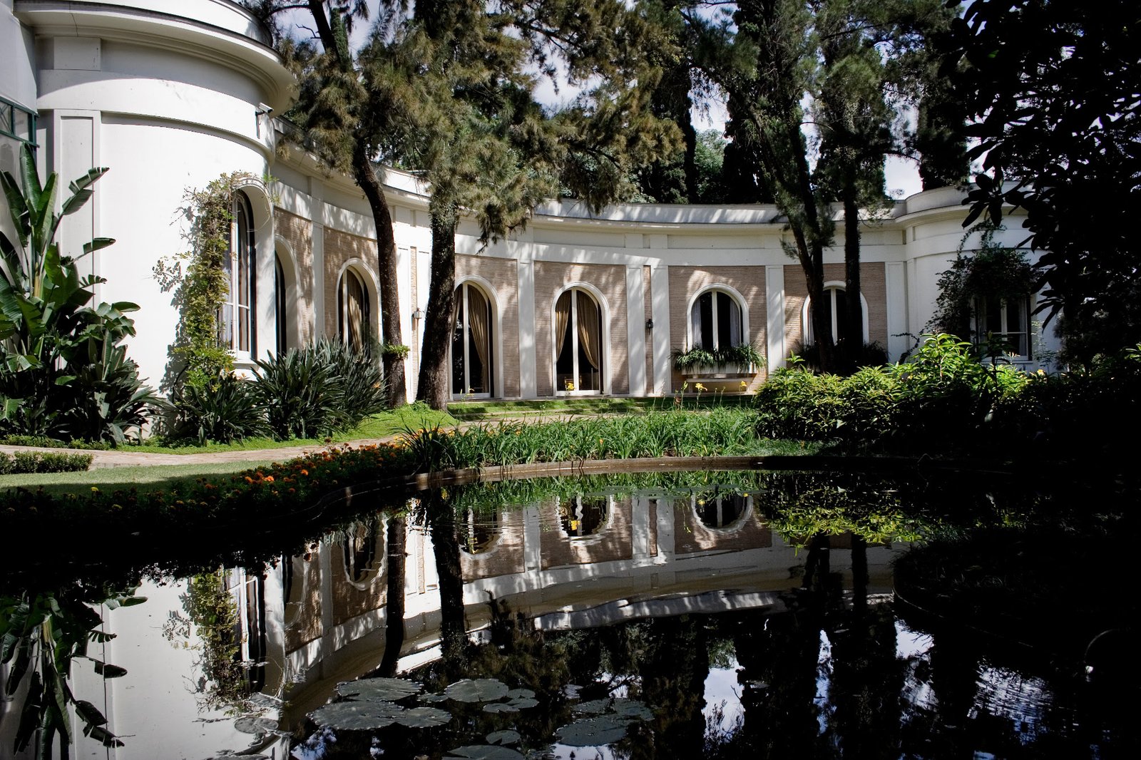 Casa Museu Ema Klabin divulga programação abrindo 2022