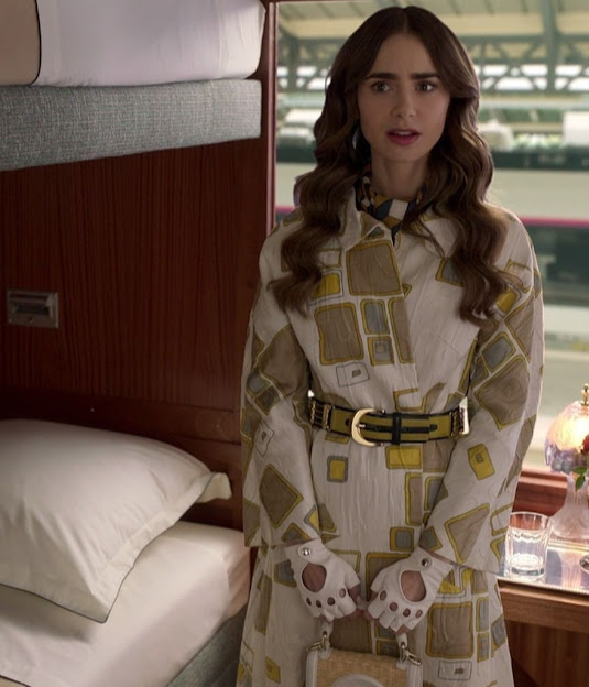 Confira os looks icônicos da segunda temporada de Emily em Paris - imagem 3