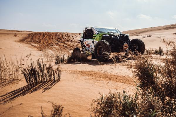 Dupla brasileira teve dois pneus furados na etapa 3 e fechou o dia e os Top 5 Dakar: Dupla Luppi/Justo fecha 3ª etapa no Top 5 e segue na vice-liderança nos UTVs T4 - imagem 2