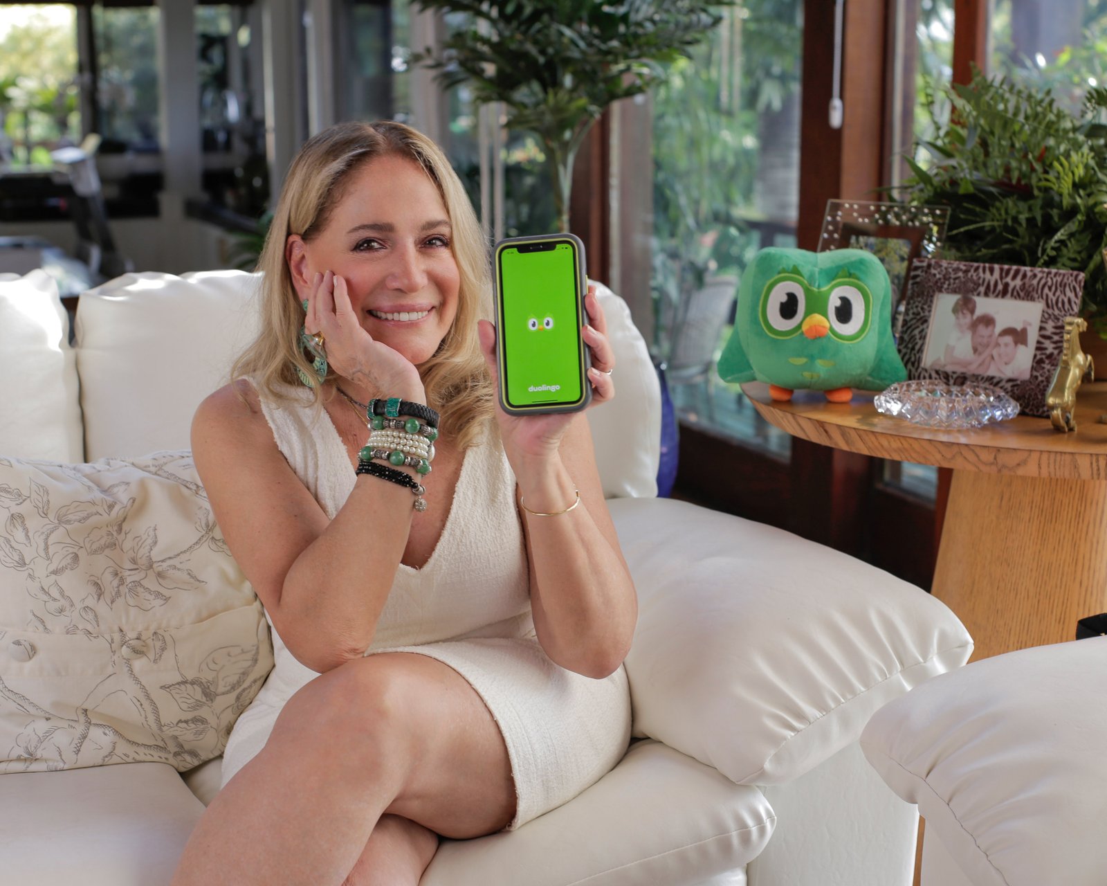 Duolingo se une a Susana Vieira e Viih Tube para ajudar os brasileiros a manter pelo menos uma promessa de