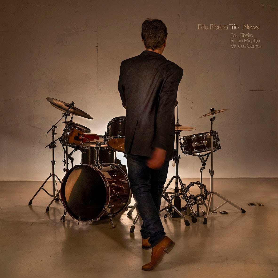 EDU RIBEIRO TRIO lança NEWS