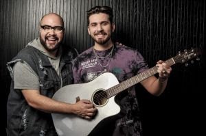 Tiago Abravanel recebe Gustavo Miotto no "Sai da Caixa", do UOL - imagem 2